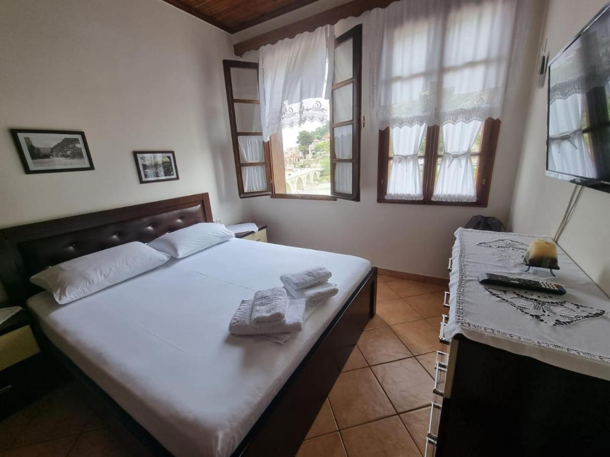 Romeo'S Guest House Berat Exterior photo