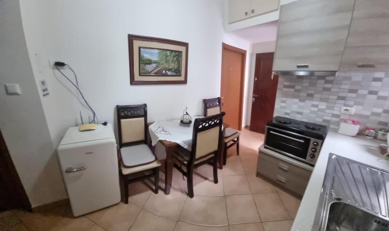 Romeo'S Guest House Berat Exterior photo