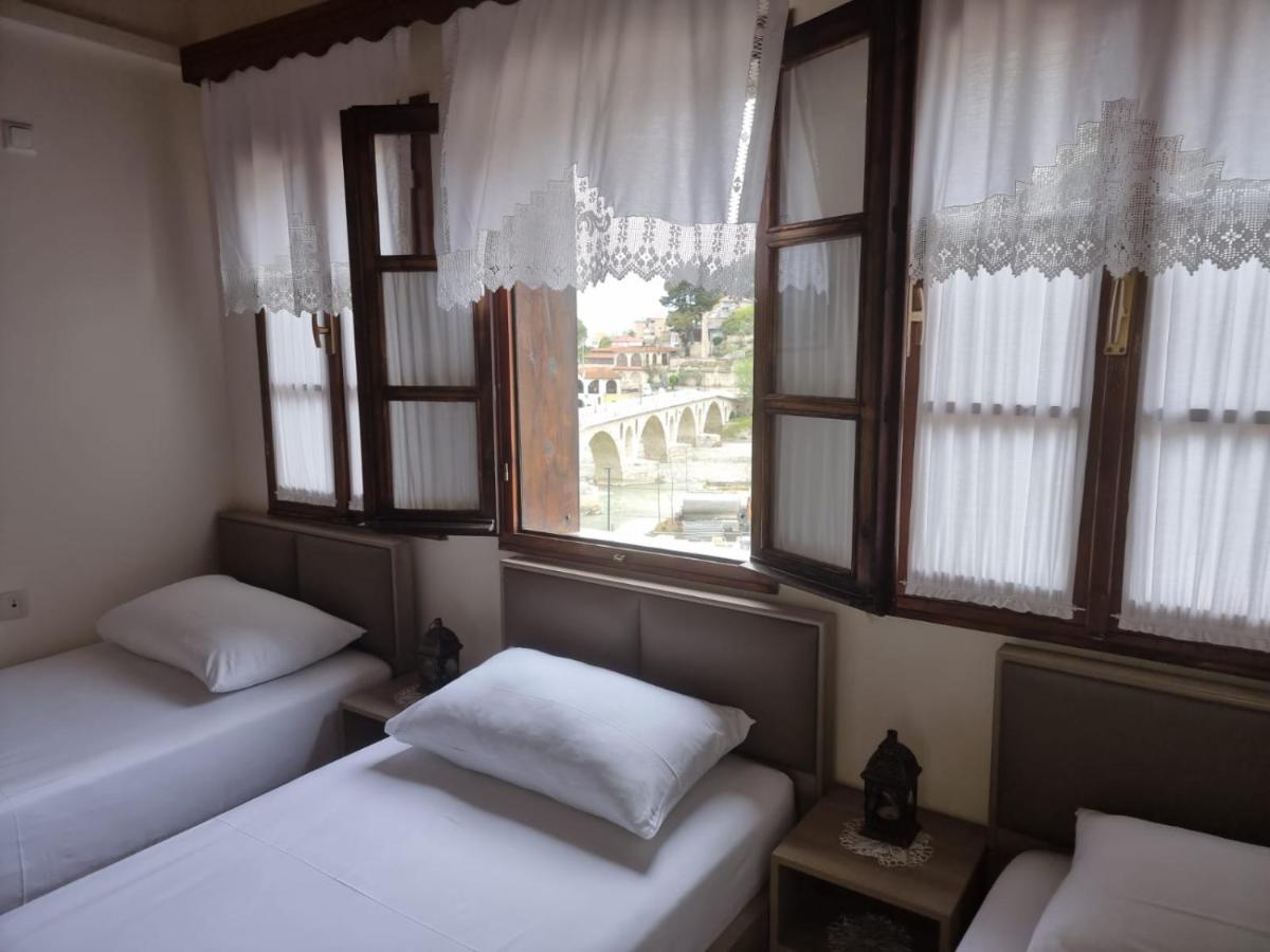 Romeo'S Guest House Berat Exterior photo
