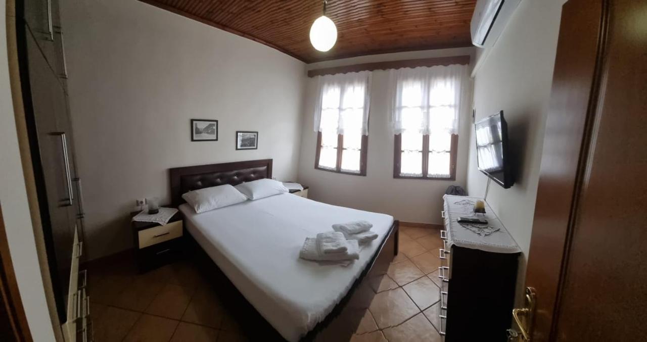 Romeo'S Guest House Berat Exterior photo