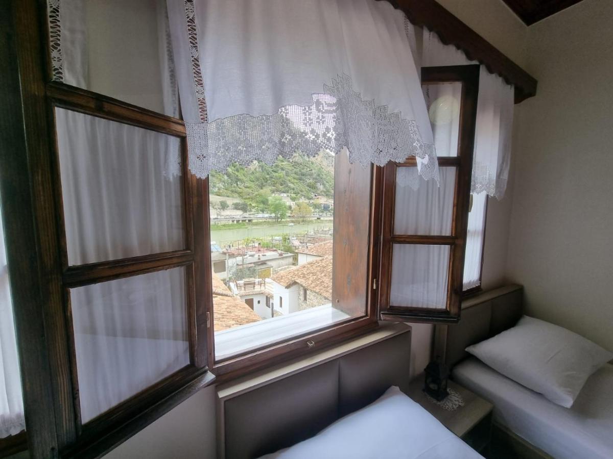 Romeo'S Guest House Berat Exterior photo