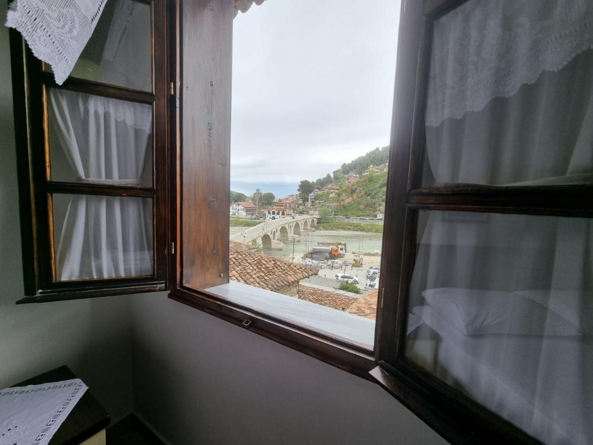 Romeo'S Guest House Berat Exterior photo