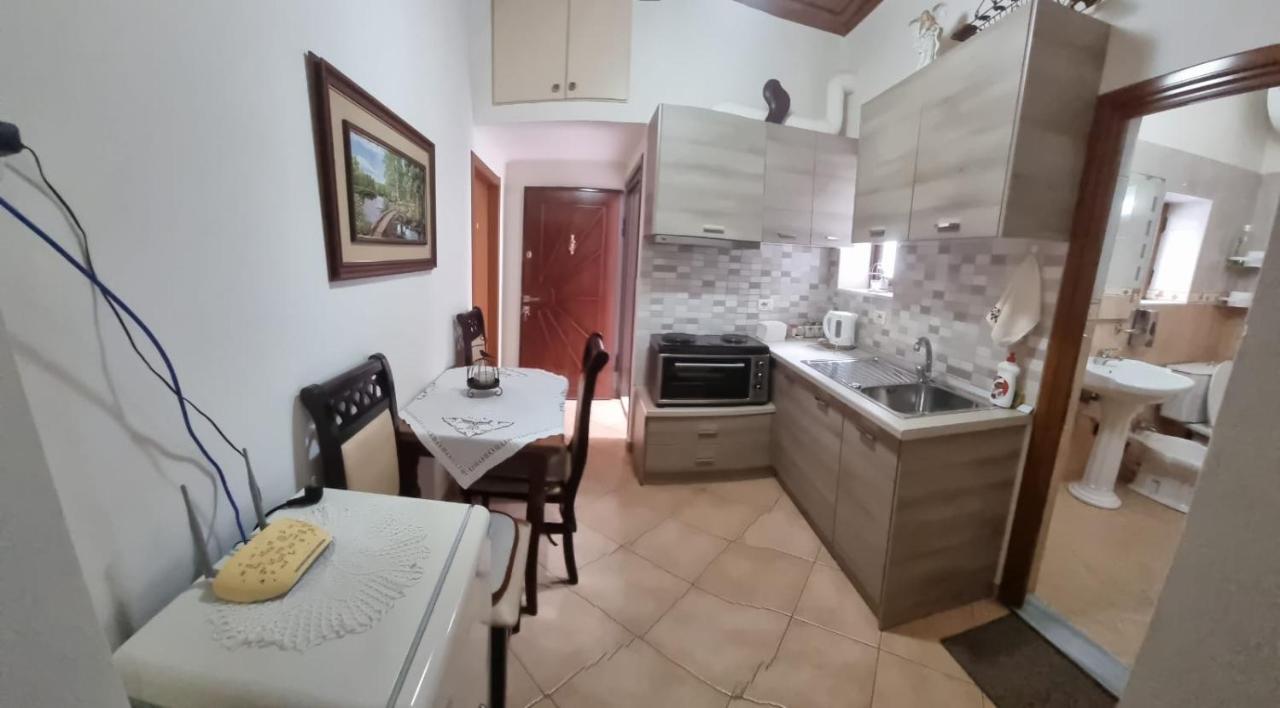 Romeo'S Guest House Berat Exterior photo