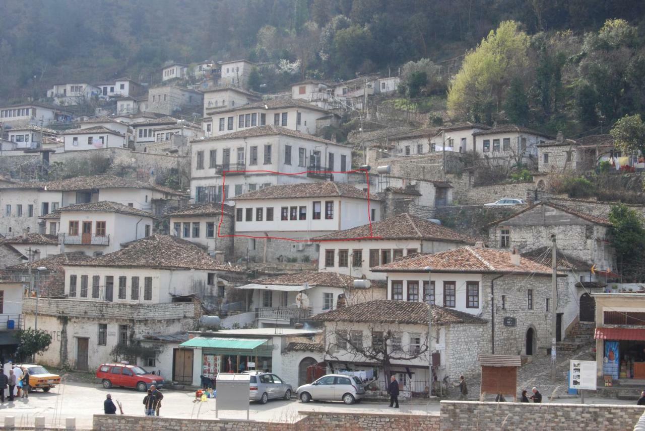 Romeo'S Guest House Berat Exterior photo